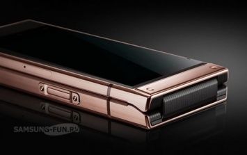 Samsung представила раскладной смартфон W2019 с флагманскими характеристиками