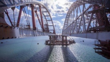 «Пролеты скоро встретятся»: Крымский мост радует приближением использования железной дороги