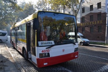 Одесский электробус совершил первый рейс