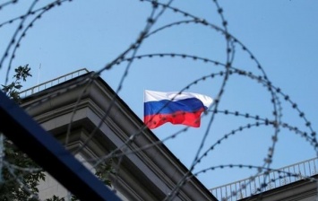 Санкции Запада не способны изолировать Россию - FТ