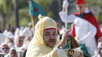 Спящий король Марокко стал интернет-хитом (видео)