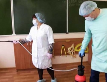 Из-за учителя с туберкулезом на обследование "погнали" школьников в Кирилловке