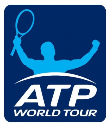 Зверев одолел Чилича в матче Итогового турнира ATP
