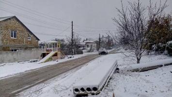 "Заноябрило": в Крыму пошел снег