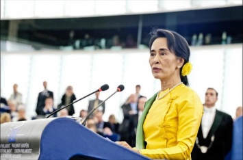 Из-за геноцида рохинджа главу Мьянмы лишили высшей награды Amnesty International