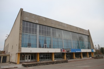 Мэр Николаева дал поручение ускорить ремонт спортшколы «Надежда»