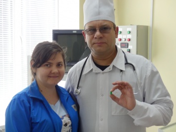 Николаевские медики спасли молодую женщину, которая случайно вдохнула колпачок от спрея