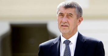 Коалиция в Чехии может развалиться из-за поездки сына премьера в оккупированный Крым