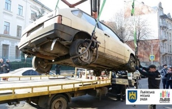 Нарушение правил парковки: Кабмин утвердил порядок задержания авто