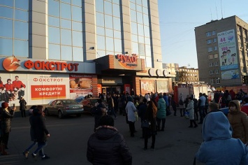 В Краматорске из-за пожара эвакуировали ЦУМ