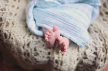 Пробили уши, легкое, занесли сепсис: в Житомирской области врачи залечили насмерть 6-месячного малыша. ВИДЕО