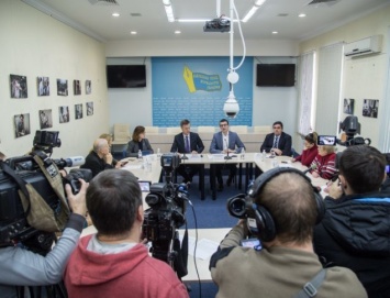 Наливайченко пообещал остановить волну агрессии против журналистов