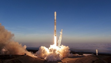 В Space X сообщили об успешной посадке первой ступени Falcon 9 в море