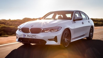 BMW официально представила гибридную «тройку»