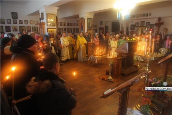 В Керчи сотрудники ГИБДД участвует в молебне о жертвах ДТП