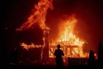 В Николаеве спасатели за сутки дважды тушили пожары в жилых домах