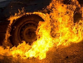 Под Мелитополем сгорел автомобиль