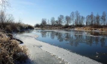 В реках басейна Припяти в ближайшее время начнется образование льда, - ГосЧС