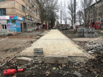 Предприниматель строит в Мелитополе дорогу-трансформер (фото)