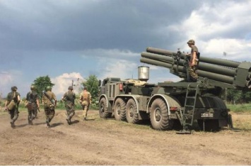 Боевики стягивают на Донбасс тяжелое вооружение: замечены «Грады» и танки
