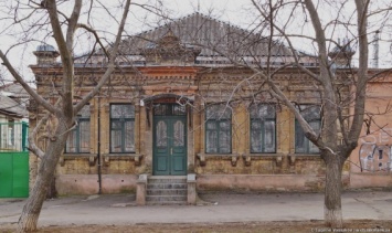 Городские власти не знают, как заставить собственников исторических зданий отремонтировать фасады