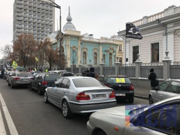 Владельцы авто на еврономерах начали всеукраинскую акцию протеста