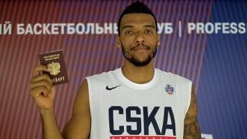 Украинскому баскетболисту из НБА разрешили играть за Россию
