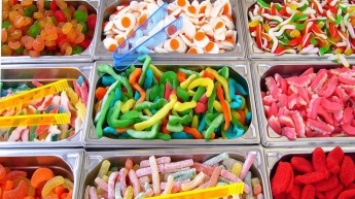 Как есть меньше сладкого: советы диетологов