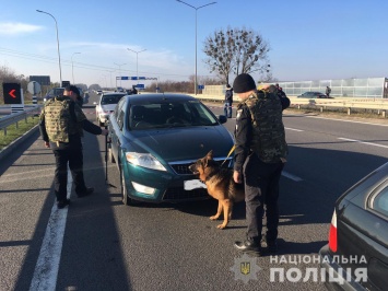 В Ровенской области неизвестный "заминировал" участок дороги "Киев - Чоп"