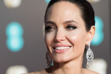 Анджелина Джоли оказалась на грани разорения