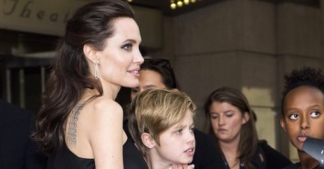 Дочь Анджелины Джоли и Брэда Питта готовится к операции по смене пола
