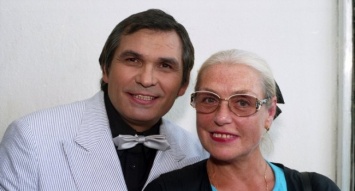 Бари Алибасов женился на 80-летней Федосеевой-Шукшиной