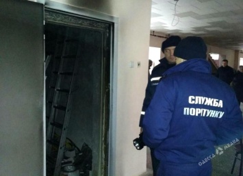 В Одессе эвакуировали школьников из-за угрозы пожара