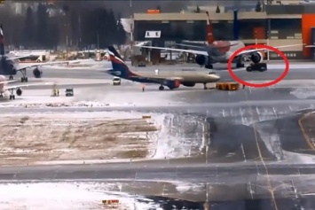 ЧП в аэропорту Москвы: самолет сбил насмерть пассажира