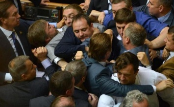 Психолог раскрыл проблемы украинских политиков: отклонения и не только