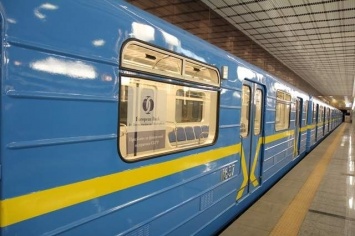 В метро появился необычный поезд (фото)