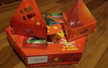 Организаторы соревнований по фигурному катанию не могут найти призера, которому досталась пустая коробка конфет, чтобы извиниться
