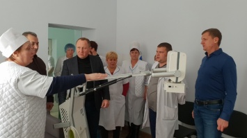 Оппозиционеры приобрели рентген-аппарат для врачей Полтавщины