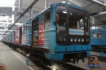 В киевском метро появился поезд, посвященный Голодомору