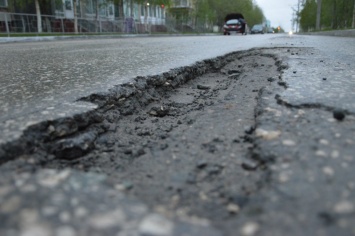 Более 11 млрд в никуда: названы области с наихудшими дорогами в Украине