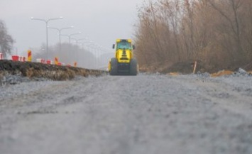 На запорожской трассе обустраиваем весовые площадки для контроля грузовиков - Валентин Резниченко