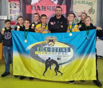 Павлоградские боксеры завоевали 8 медалей на Кубке Украины по кикбоксингу WAKO
