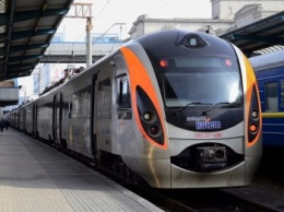 Заполняемость скоростных поездов в Украине достигла 92%
