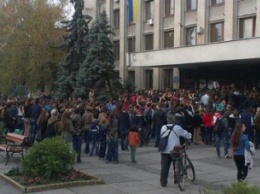Внимание! В Ужгороде люди собираются на страйк