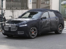 Серийный Maserati Levante попал на шпионские фото