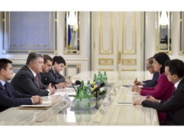 Порошенко обсудил с еврокомиссаром по вопросам юстиции Юровой местные выборы и ход реформ в Украине