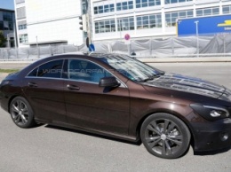 Mercedes-Benz тестирует обновленный CLA