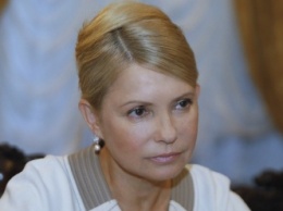 Тимошенко: Украинские власти "прогибаются" под олигархов