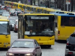 Общественный транспорт Киева меняет маршруты