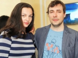 Актер Евгений Цыганов бросил жену и семерых детей ради Юлии Снигирь